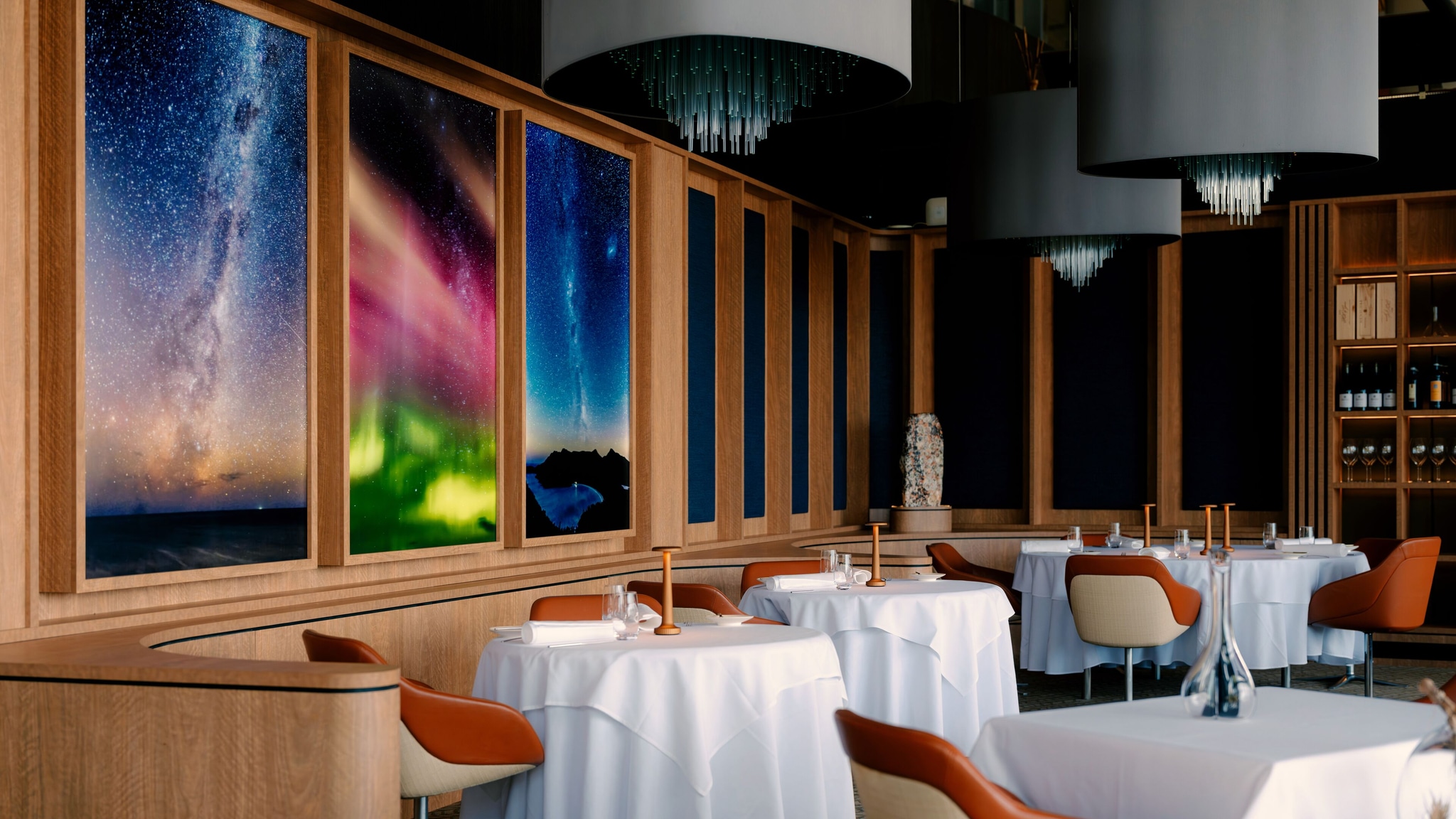 Saffire Interior - Dining 1800