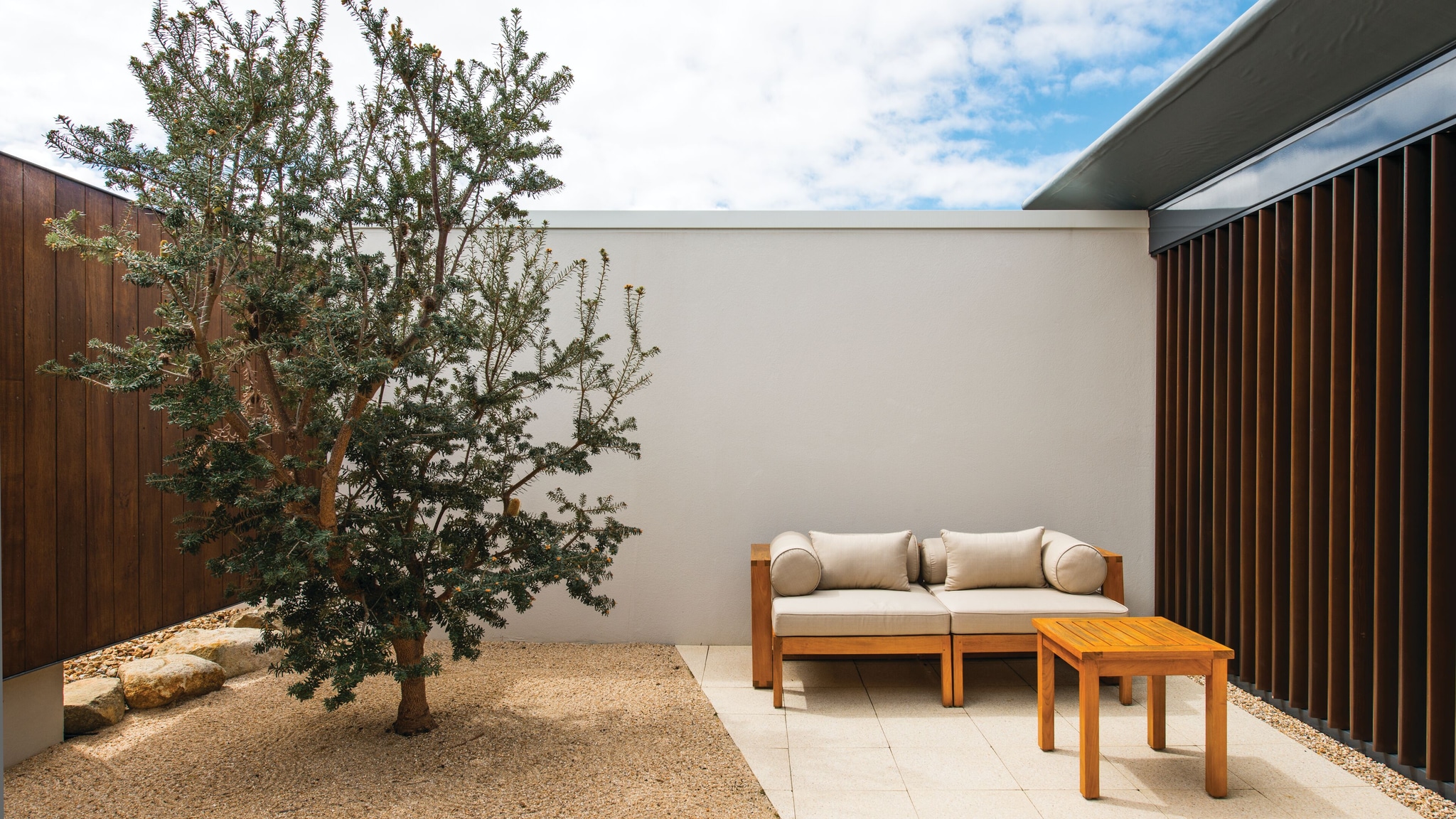SAF Luxury-Courtyard_HR